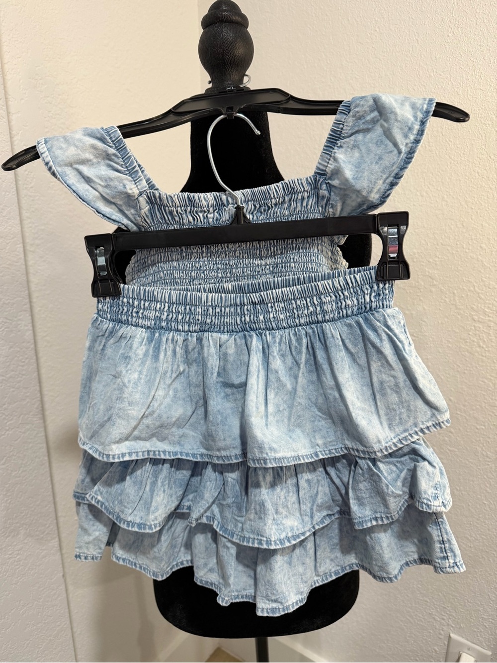 Girls Blue Ruffle 2pc Like New - Picture 2 of 2